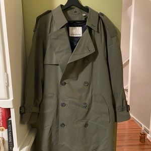 London fog Trenchcoat